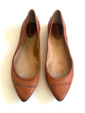 Frye Olive Seam Ballet Flats 7.5 Tan Pointed Toe Washed Italian Leather